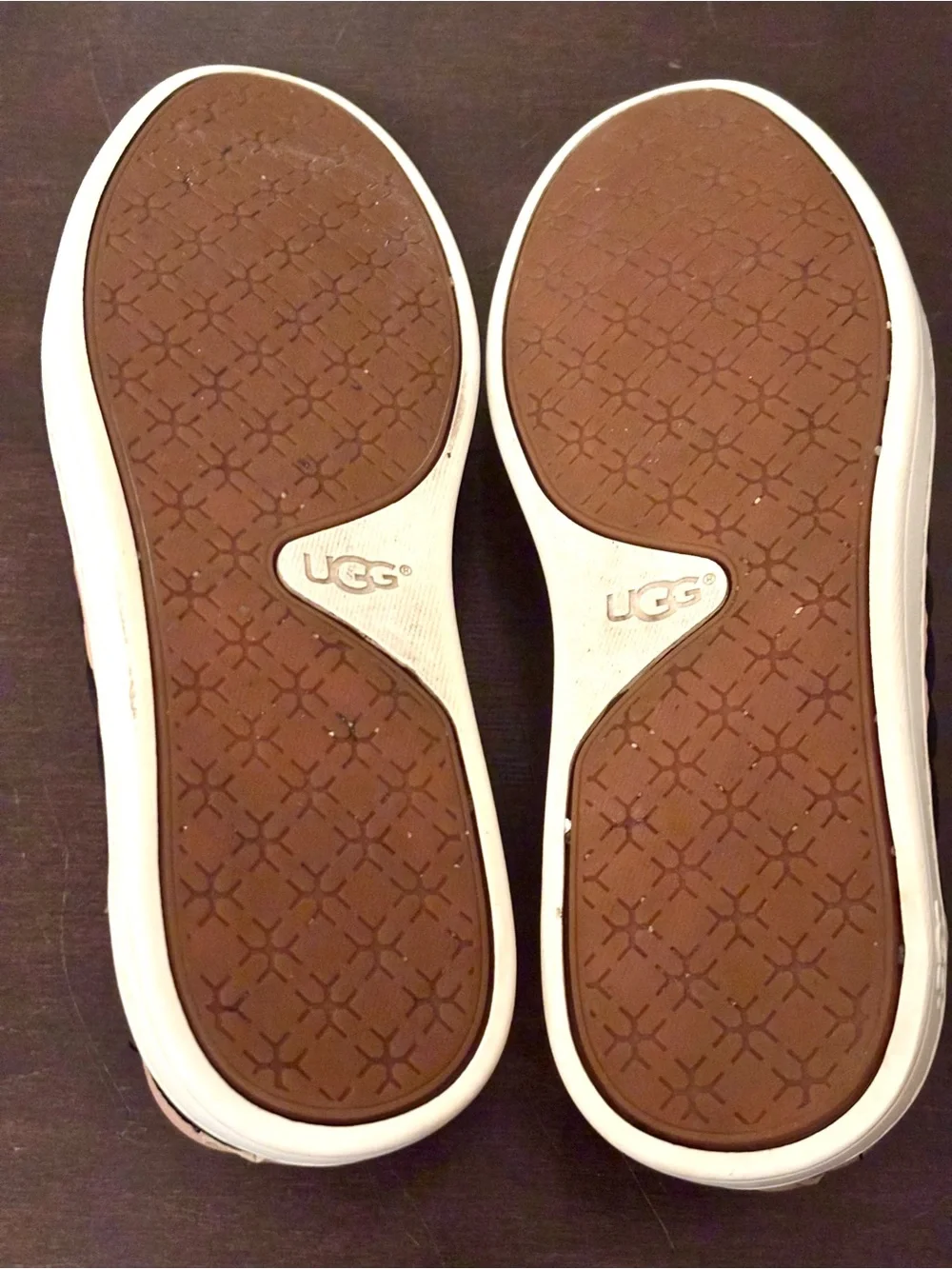 UGG womens size 8 Black + Tan Slip-On Loafer Sneakers